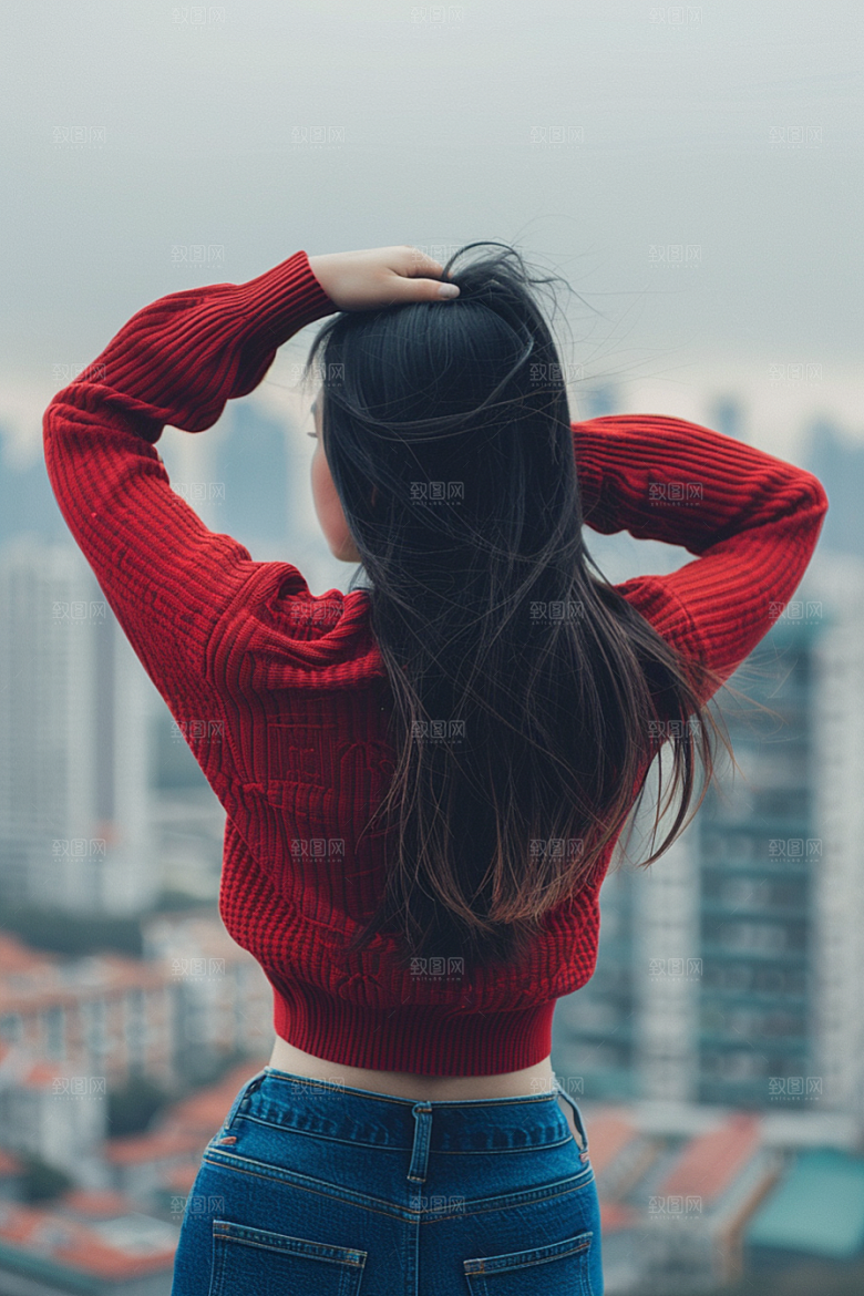 女生旅行背影人物徒步摄影图