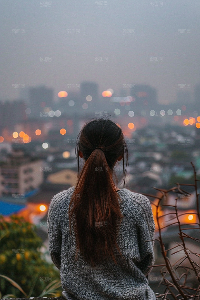 女生旅行背影自由行辽阔摄影图