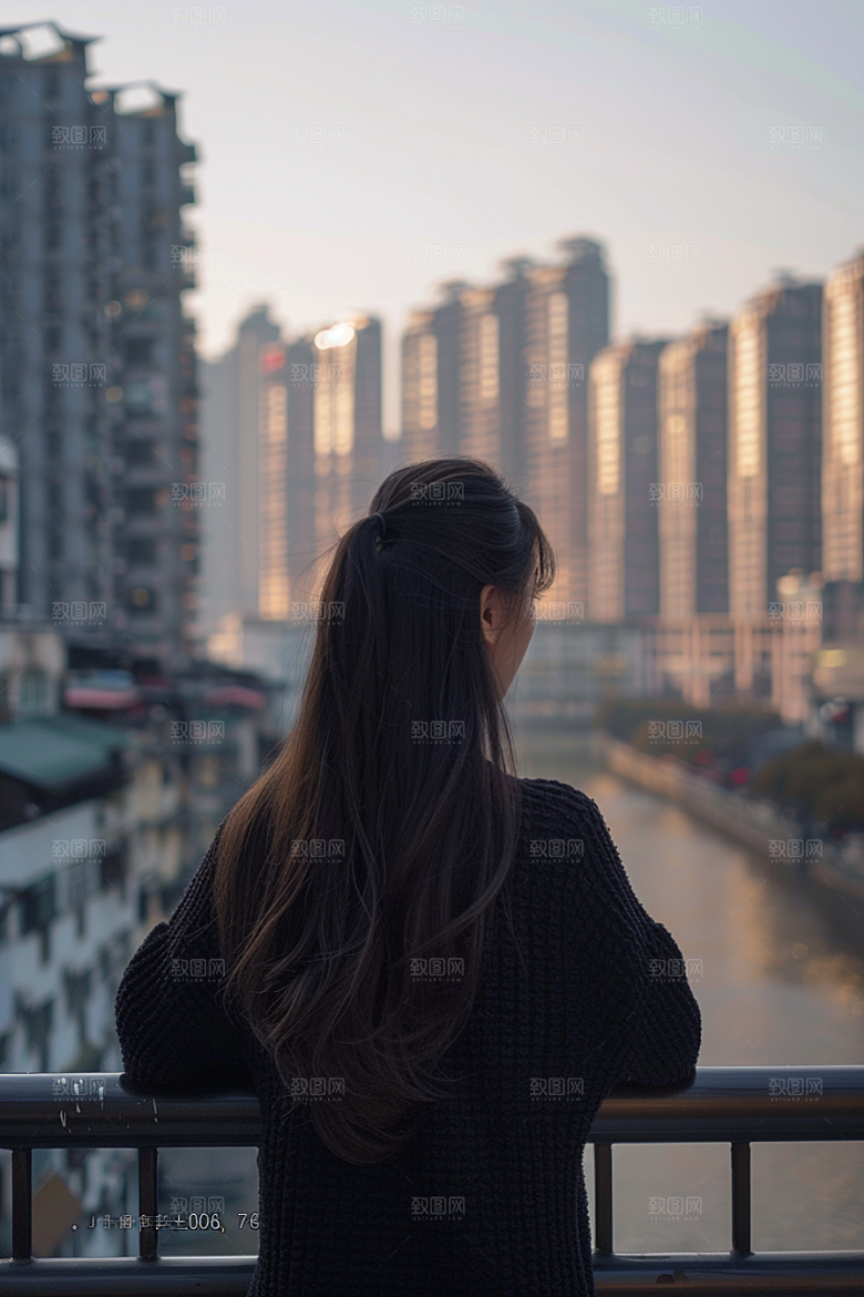 女生旅行背影自由行户外摄影图