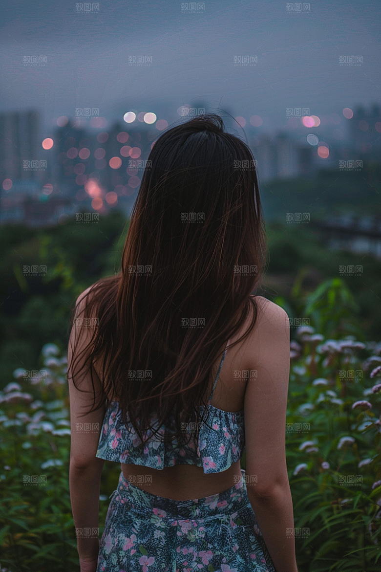 女生旅行背影高清自然摄影图