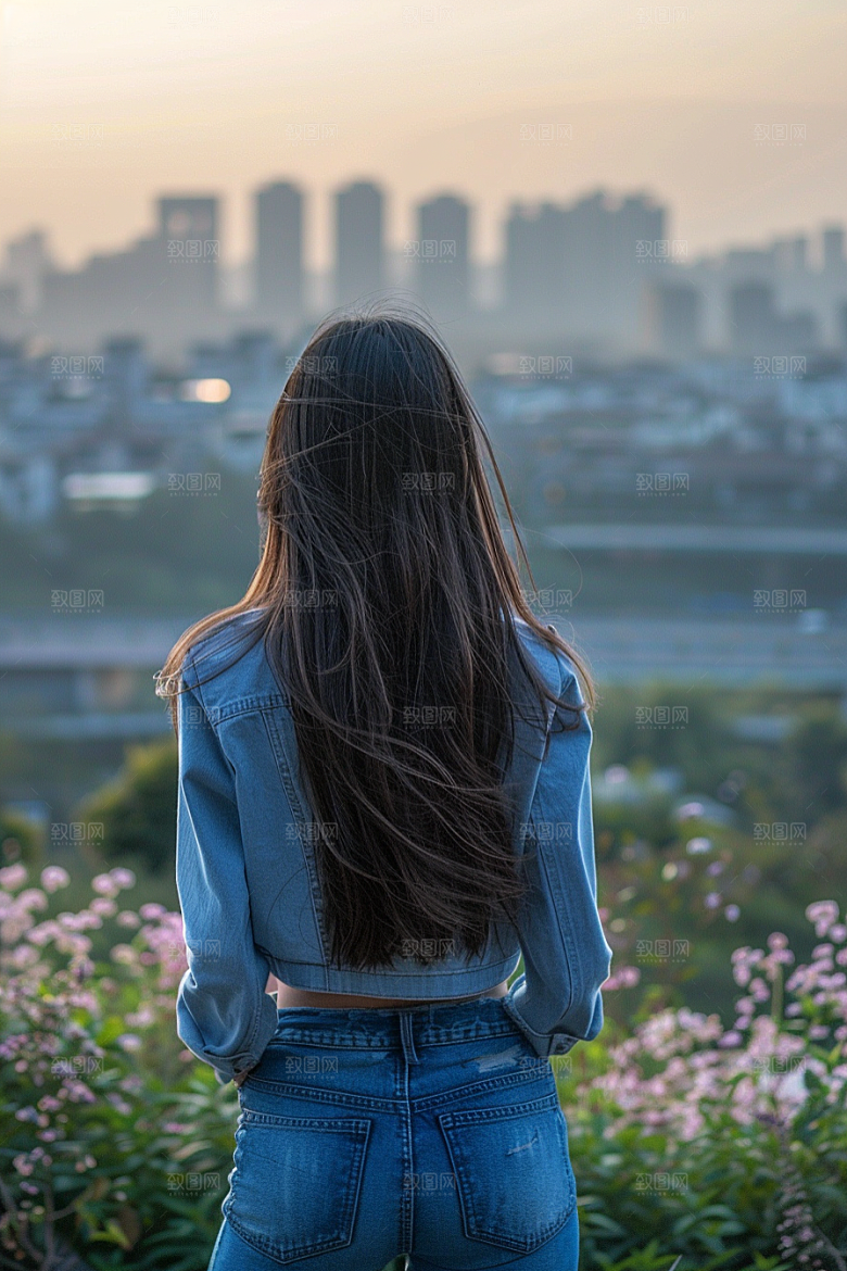 女生旅行背影辽阔风光摄影图
