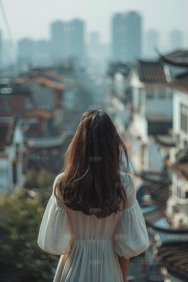 女生旅行背影辽阔自然摄影图