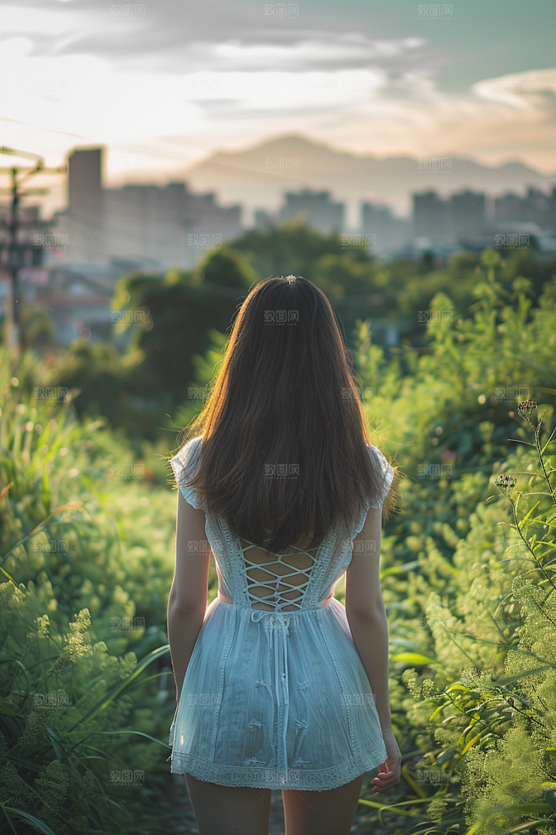 女生旅行背影旅游探险摄影图