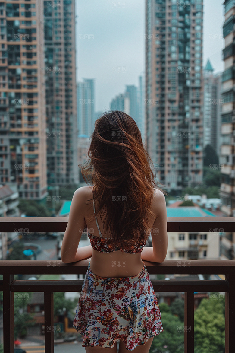 女生旅行背影探险唯美摄影图