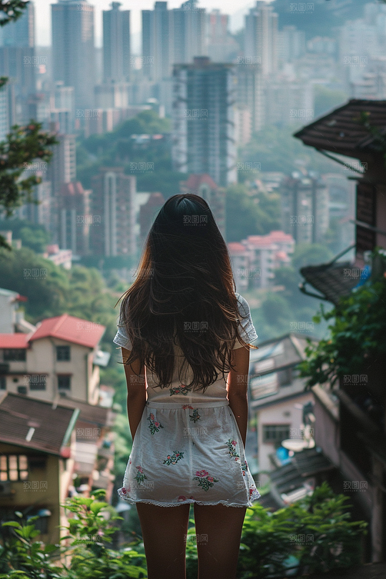 女生旅行背影自由行旅游摄影图