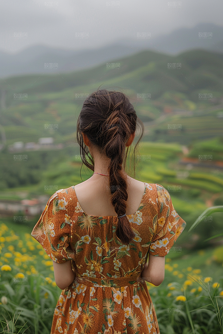 女生旅行背影户外唯美摄影图