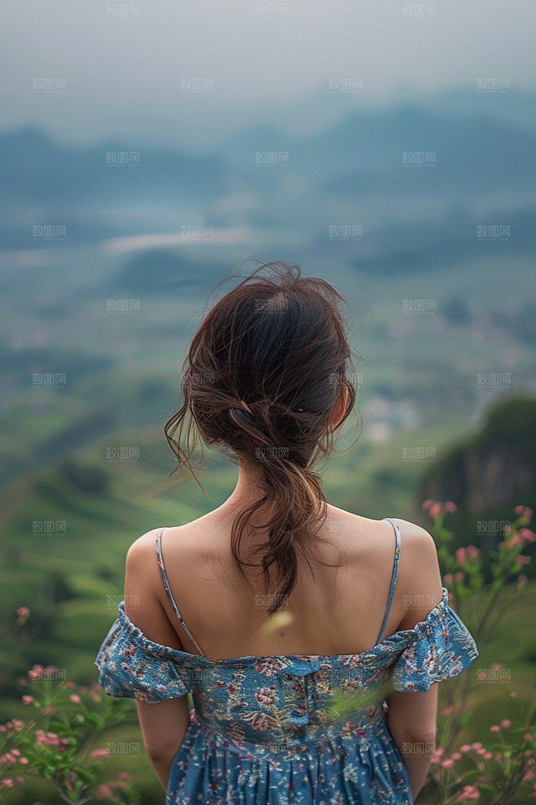 女生旅行背影户外高清摄影图
