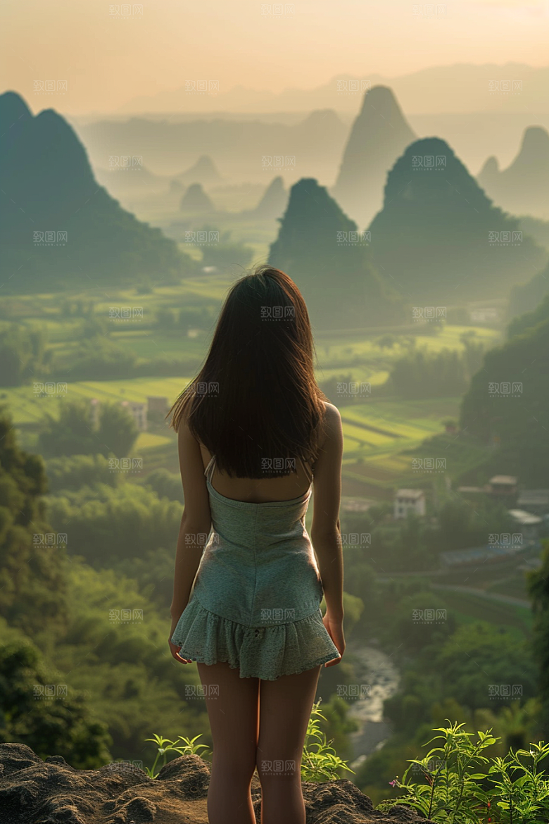 女生旅行背影探险自由行摄影图