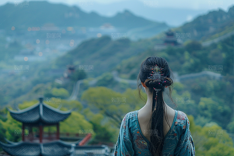 女生旅行背影辽阔探险摄影图