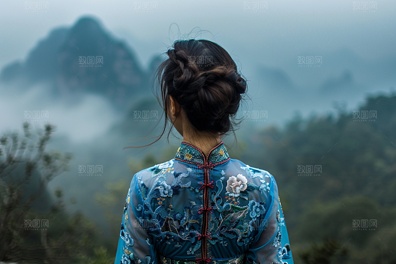 女生旅行背影徒步辽阔摄影图