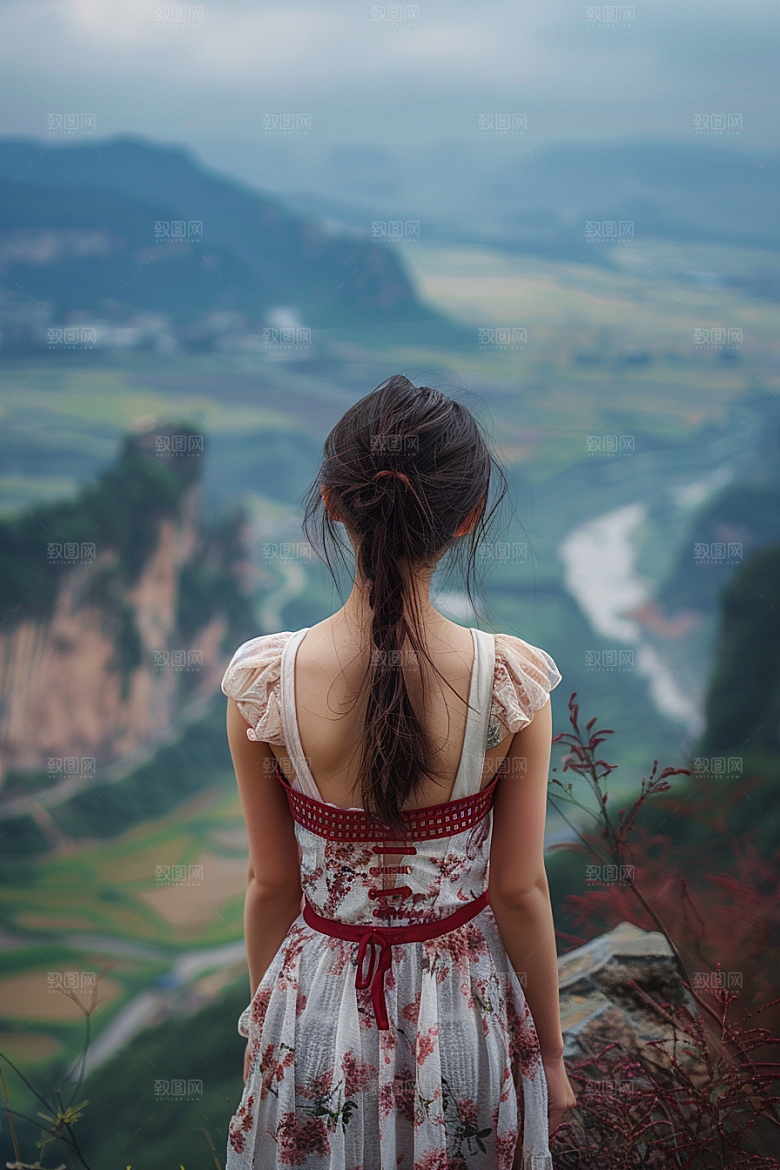 女生旅行背影探险旅游摄影图