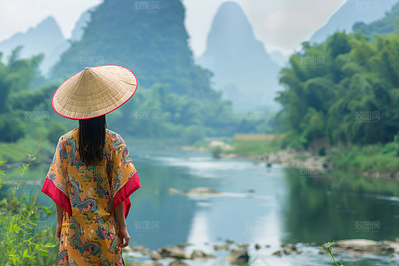 女生旅行背影徒步自由行摄影图
