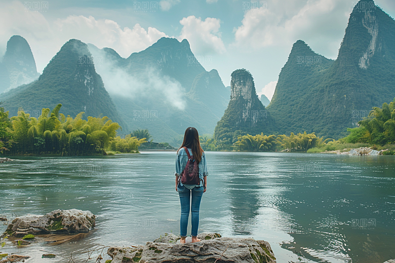 女生旅行背影徒步旅游摄影图