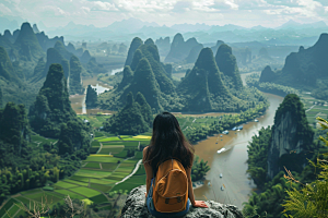女生旅行背影唯美自然摄影图