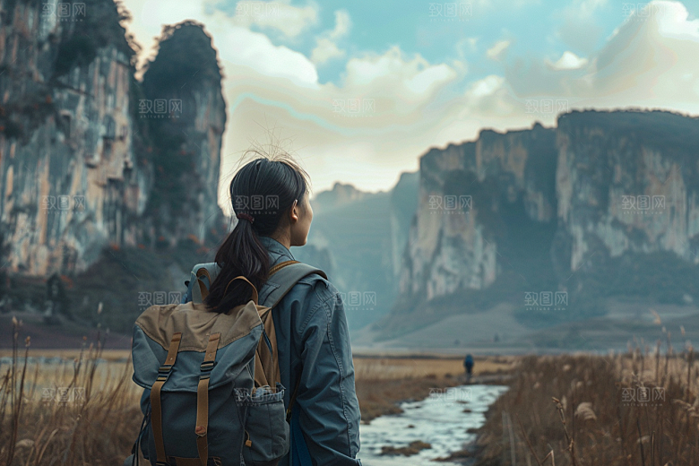 女生旅行背影辽阔自然摄影图