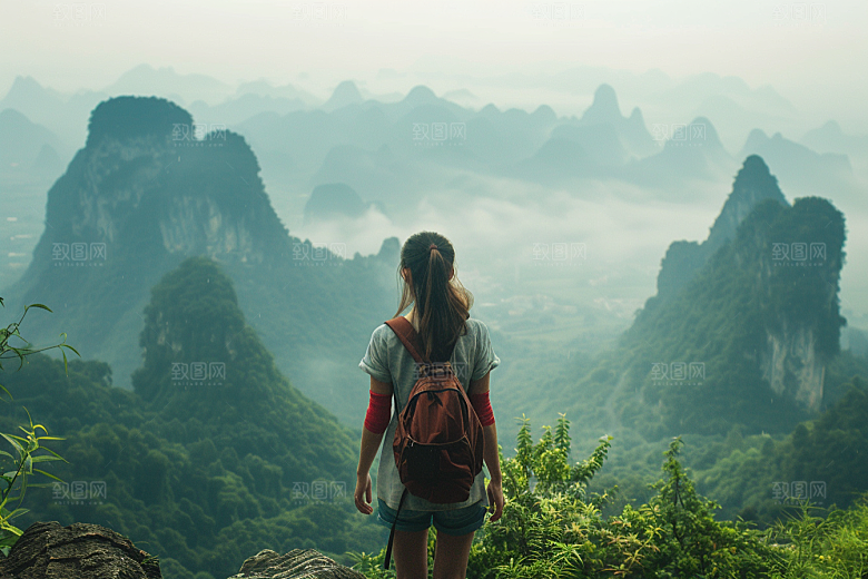 女生旅行背影高清唯美摄影图