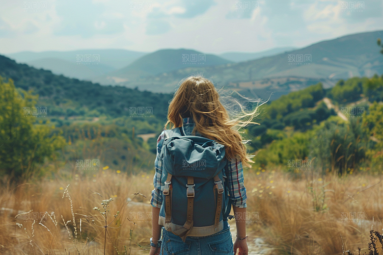 女生旅行背影高清人物摄影图