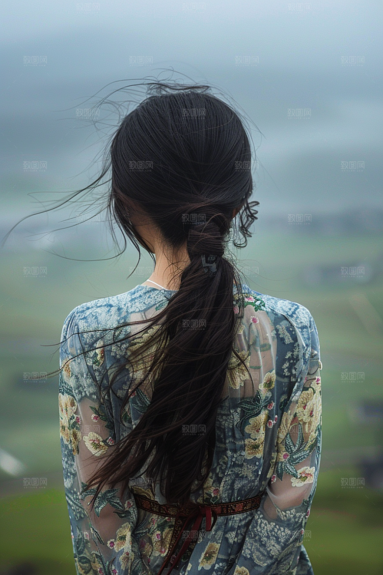 女生旅行背影自然风光摄影图