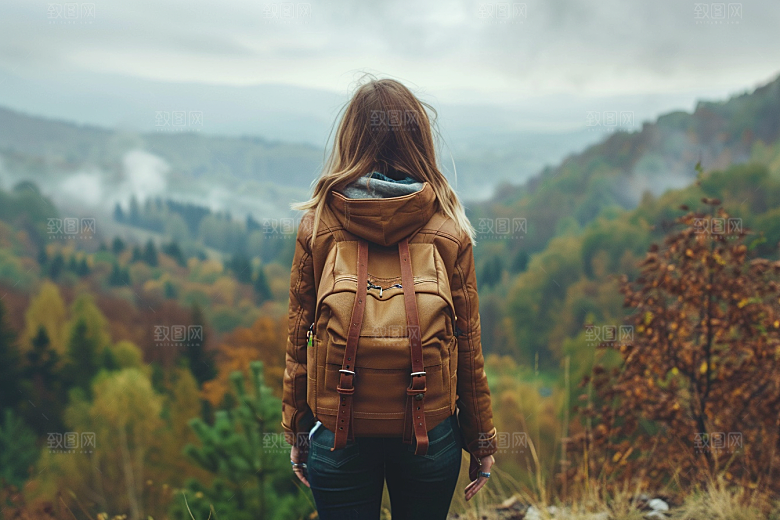 女生旅行背影户外唯美摄影图