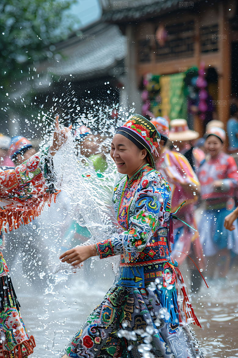 泼水节庆祝云南摄影图