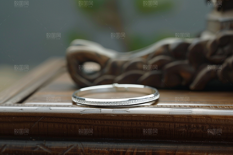 手镯金银玉石高贵摄影图