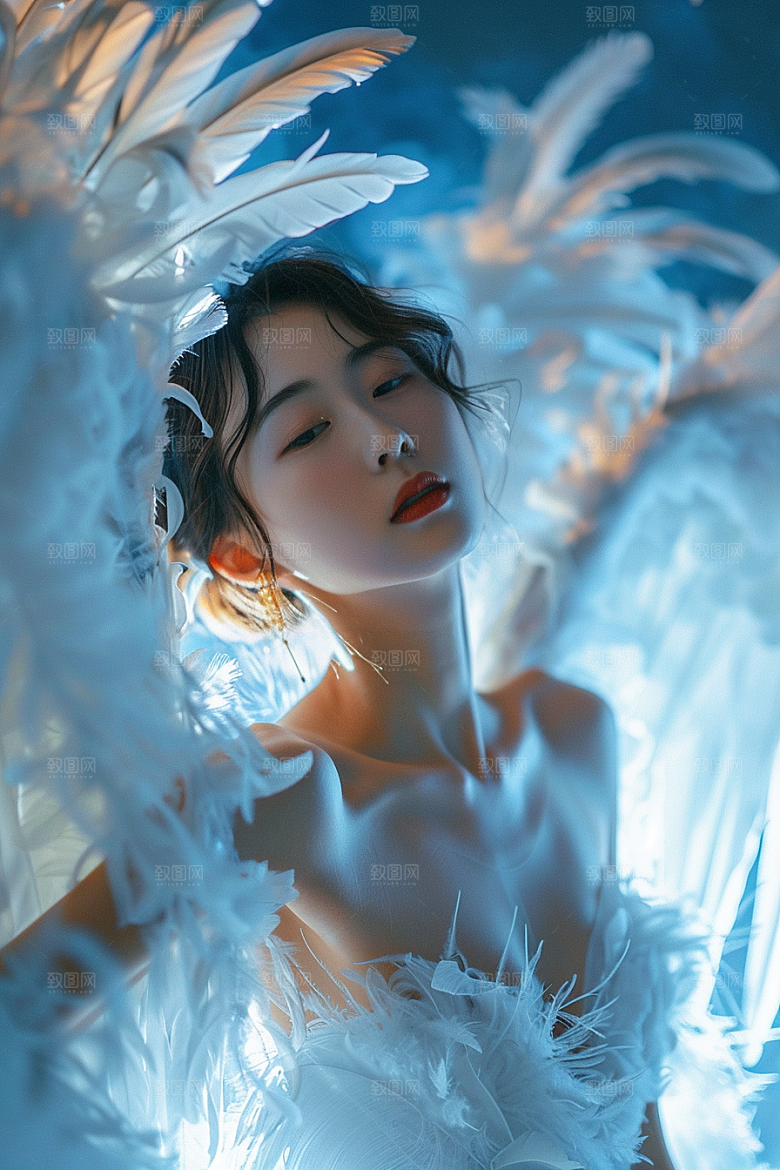 天使女神羽毛翅膀人物摄影图