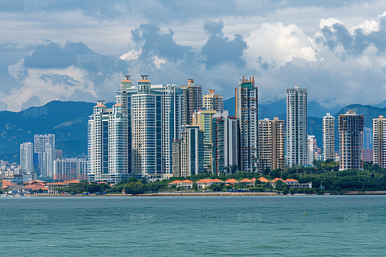 厦门旅游高清海边城市摄影图