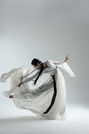 现代舞舞者舞蹈肖像摄影图