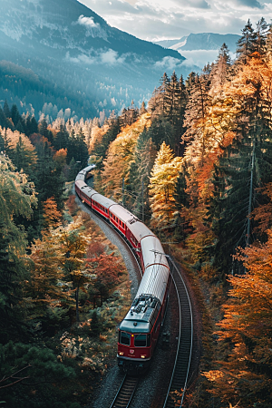 行驶中的火车山林自然素材