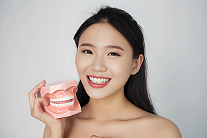 牙科广告人物笑容牙病防治摄影图