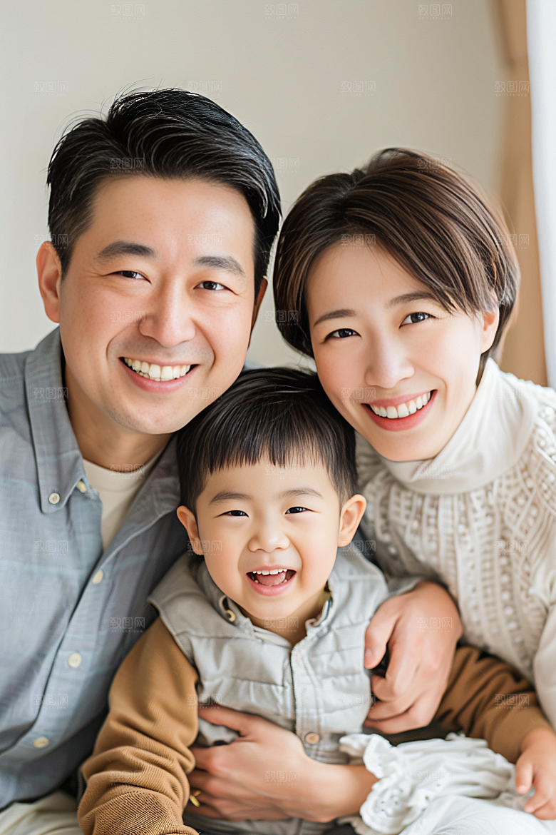 幸福一家人三口之家欢乐摄影图