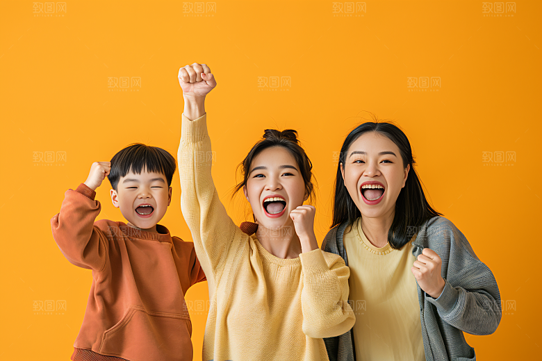 幸福一家人开心出游摄影图