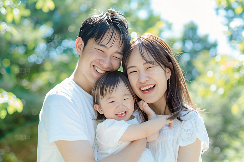 幸福一家人出游三口之家摄影图