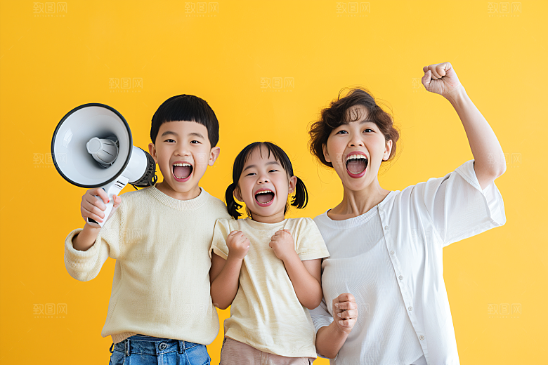 幸福一家人相聚家庭摄影图