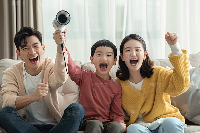 幸福一家人高清三口之家摄影图