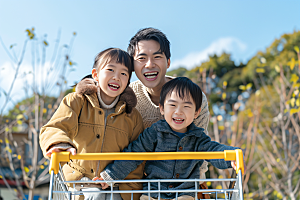 幸福一家人相聚欢乐摄影图
