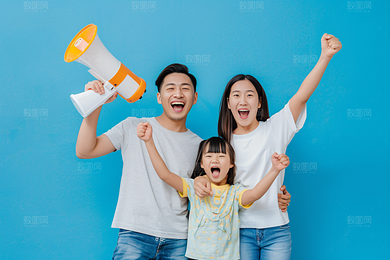幸福一家人欢乐三口之家摄影图