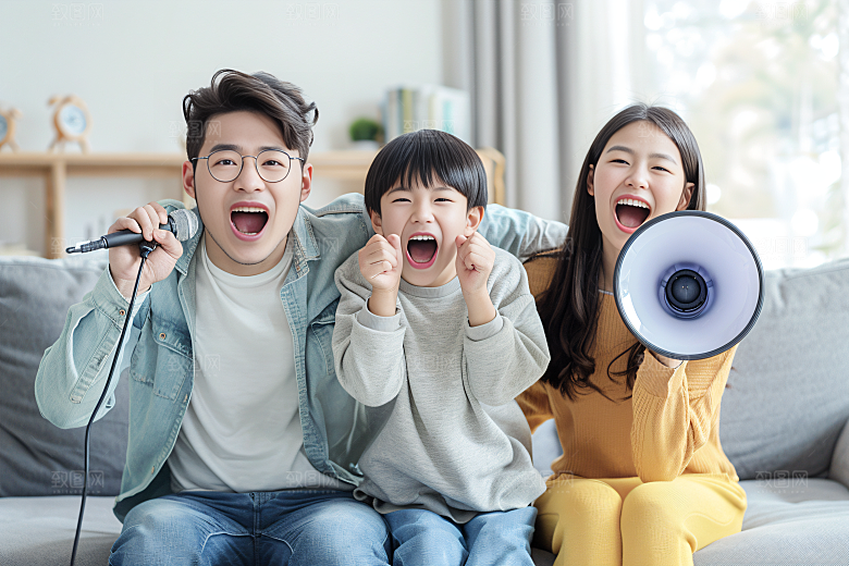 幸福一家人三口之家肖像摄影图