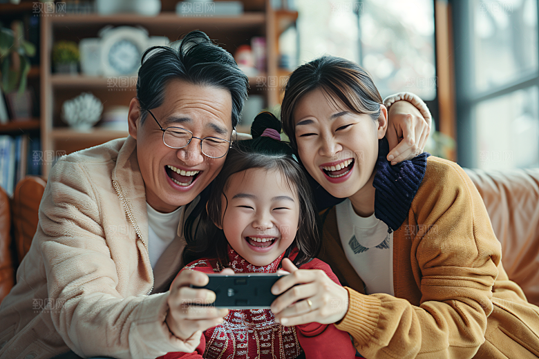 幸福一家人出游三口之家摄影图