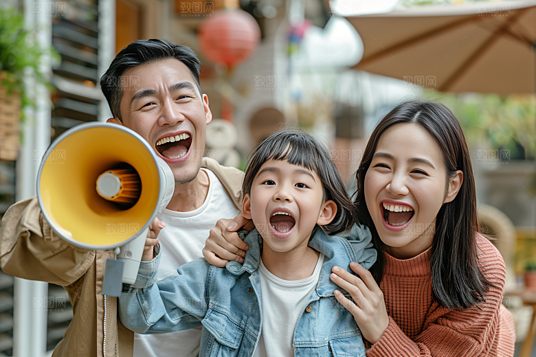 幸福一家人开心肖像摄影图