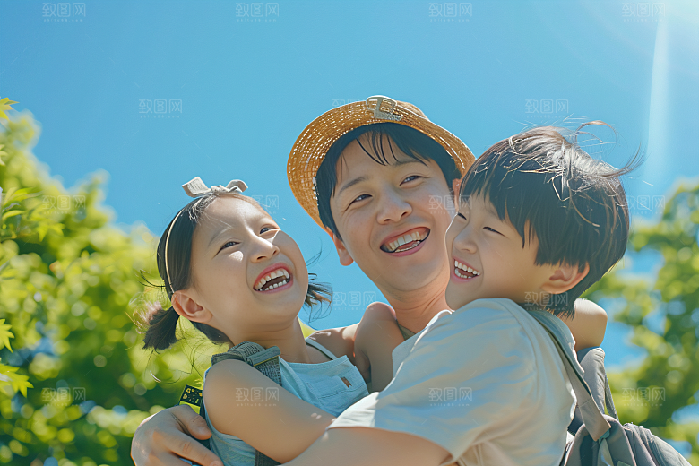 幸福一家人相聚出游摄影图
