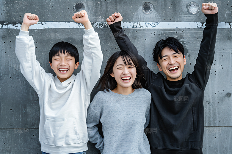 幸福一家人欢乐家庭摄影图