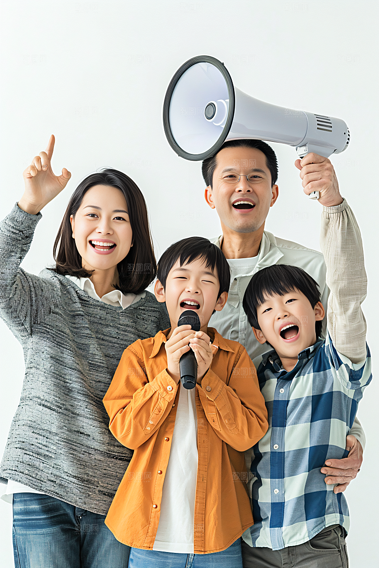幸福一家人出行肖像摄影图