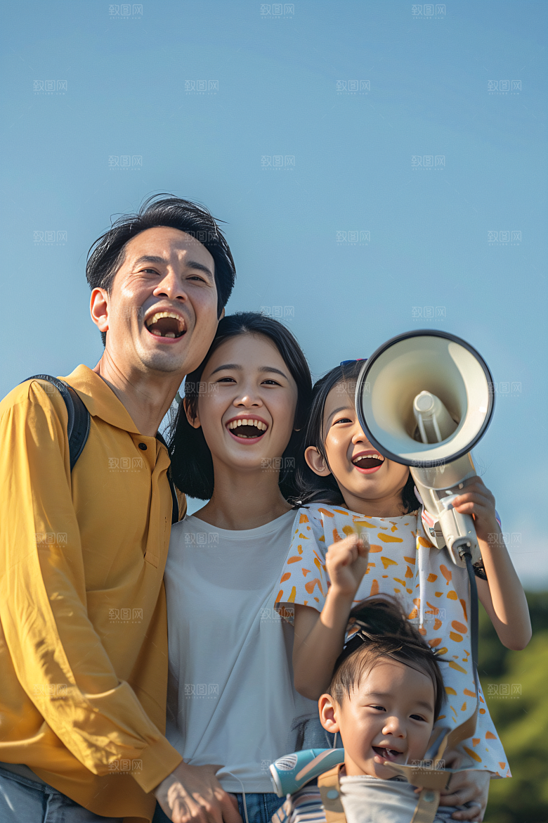 幸福一家人出行相聚摄影图