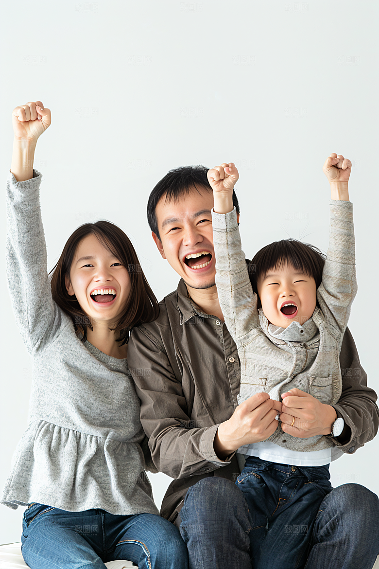 幸福一家人亲子肖像摄影图