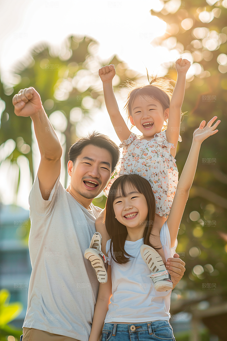 幸福一家人高清家庭摄影图