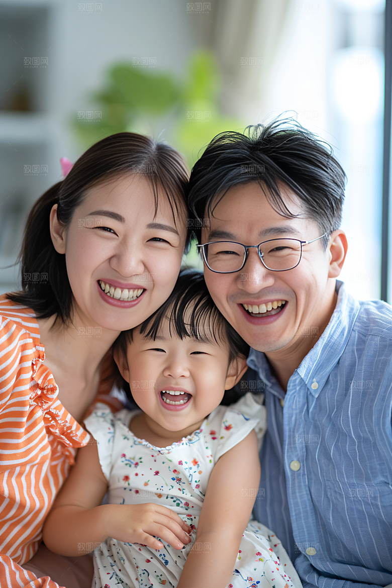 幸福一家人相聚出行摄影图