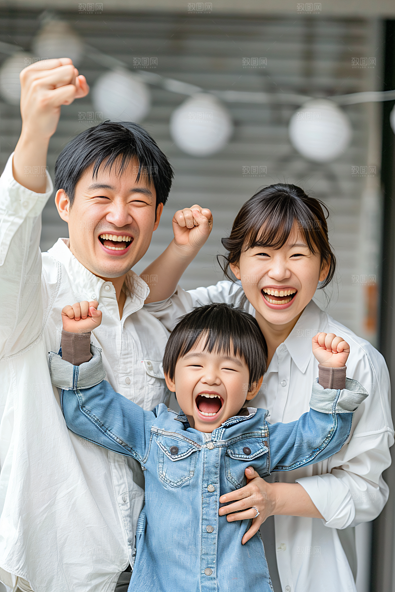 幸福一家人三口之家出游摄影图