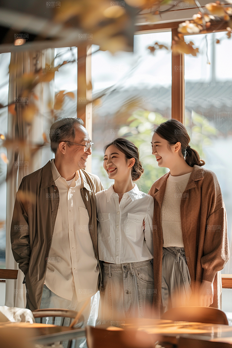 家庭人物一家人简约摄影图