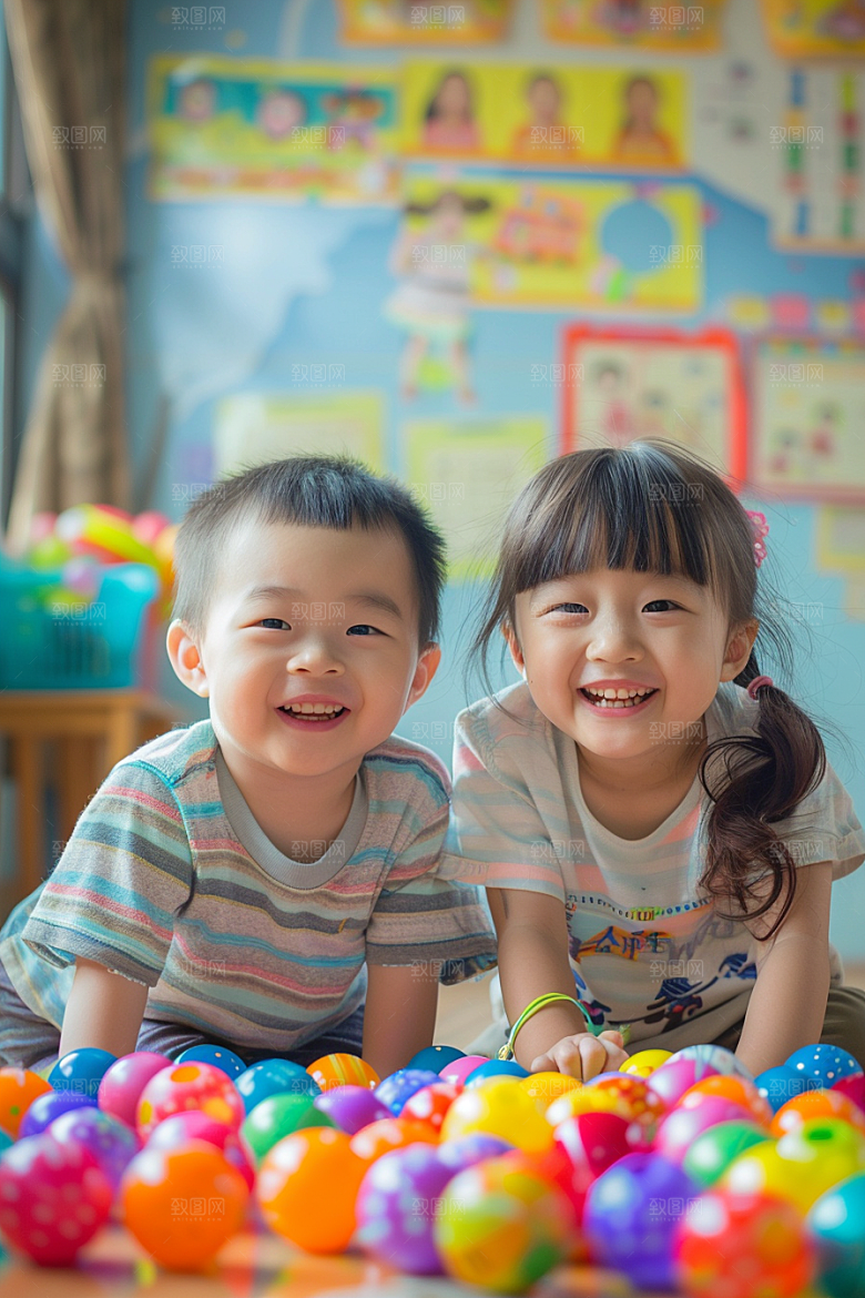 幼儿园里的小朋友上学童趣摄影图